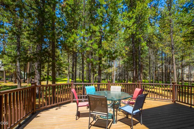 55620 Wagon Master Way, Bend, OR 97707