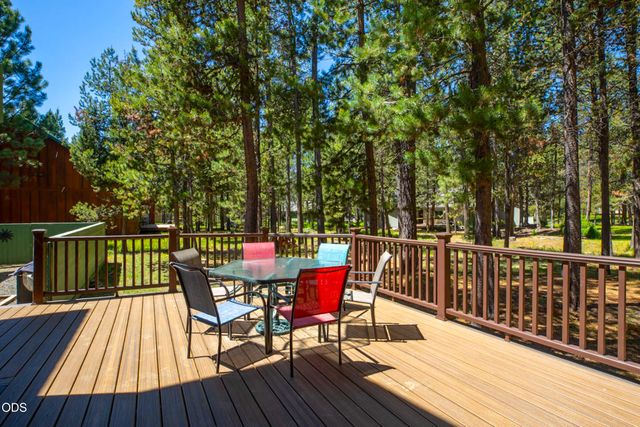55620 Wagon Master Way, Bend, OR 97707