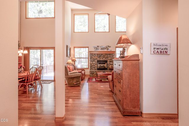 55620 Wagon Master Way, Bend, OR 97707