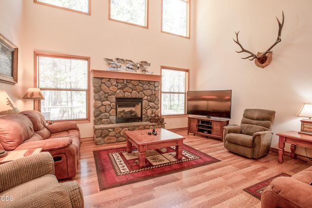 55620 Wagon Master Way, Bend, OR 97707