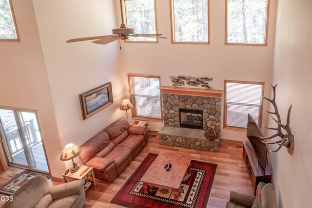 55620 Wagon Master Way, Bend, OR 97707