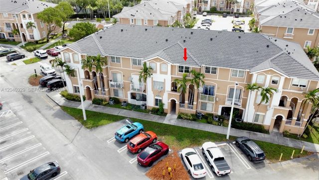 17640 NW 73rd Ave 204-19, Hialeah, FL 33015