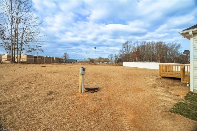 1465 Gunnison Court, Kernersville, NC 27284