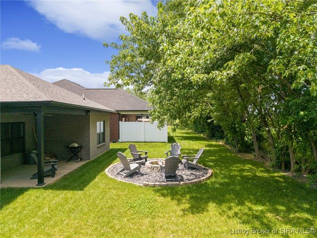 4694 Red Tail Ridge, Jeffersonville, IN 47130