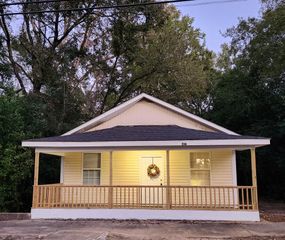 516 Headland Ave, Dothan, AL 36303