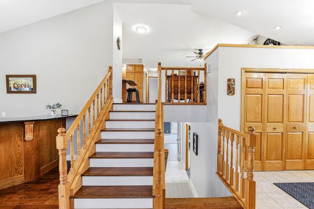 576 Burr Oak Lane, Hudson, WI 54016