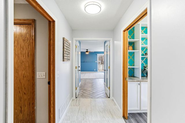 576 Burr Oak Lane, Hudson, WI 54016