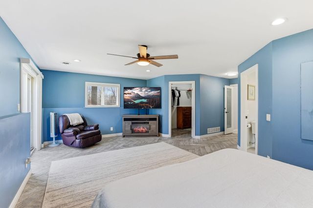 576 Burr Oak Lane, Hudson, WI 54016