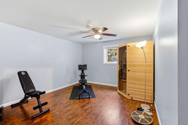 576 Burr Oak Lane, Hudson, WI 54016