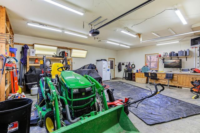 576 Burr Oak Lane, Hudson, WI 54016