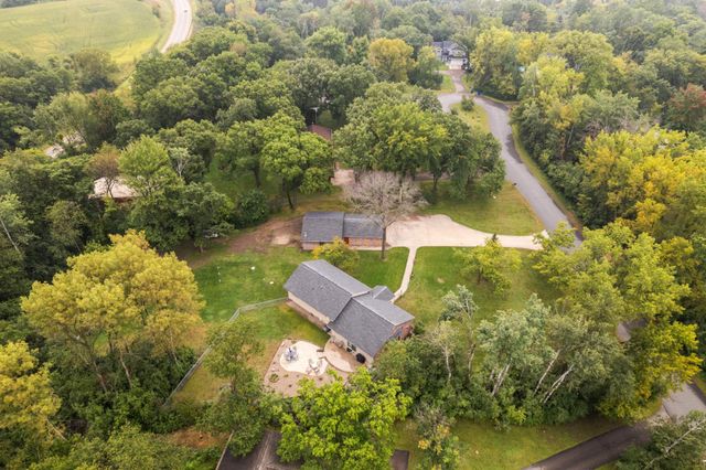 576 Burr Oak Lane, Hudson, WI 54016