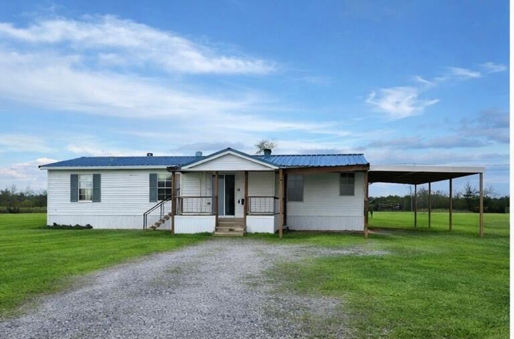 956 Robinson Cutoff, Vinton, LA 70668