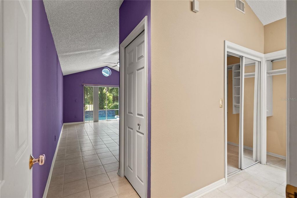 Image 24 of property listing at 6005 FAIRWAY PALMS COURT, Tampa, FL 33647