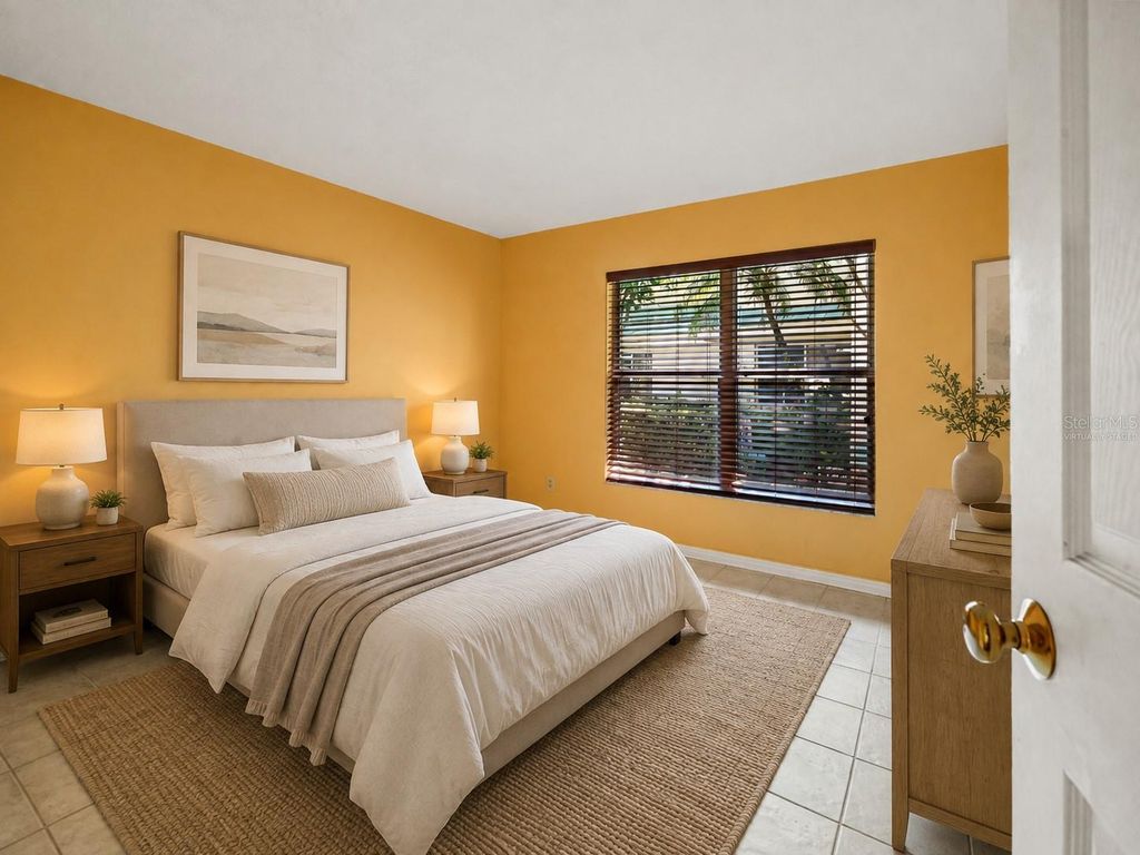 Image 31 of property listing at 6005 FAIRWAY PALMS COURT, Tampa, FL 33647