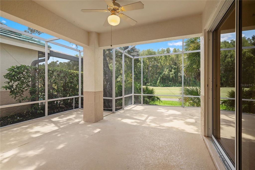 Image 41 of property listing at 6005 FAIRWAY PALMS COURT, Tampa, FL 33647