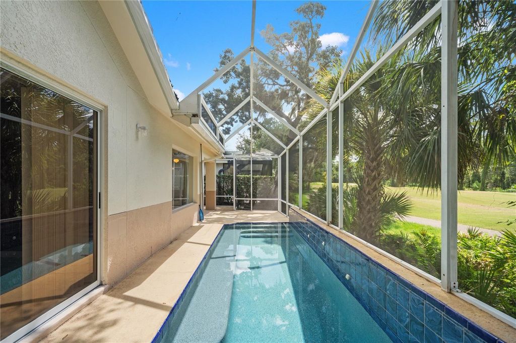 Image 42 of property listing at 6005 FAIRWAY PALMS COURT, Tampa, FL 33647