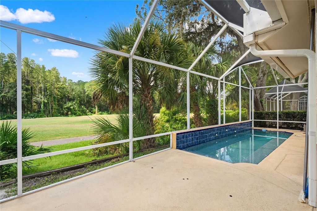 Image 44 of property listing at 6005 FAIRWAY PALMS COURT, Tampa, FL 33647