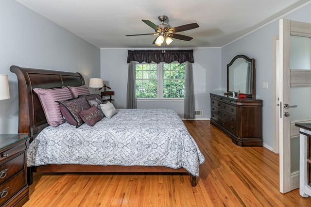 91 HIDDEN LAKE DR, North Brunswick, NJ 08902
