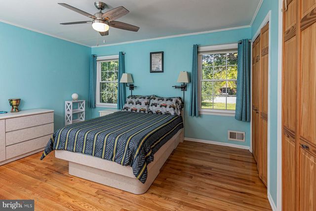 91 HIDDEN LAKE DR, North Brunswick, NJ 08902