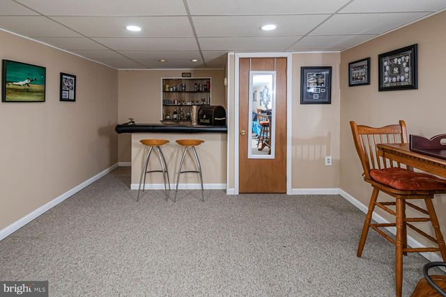 91 HIDDEN LAKE DR, North Brunswick, NJ 08902
