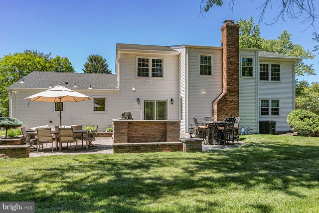 91 HIDDEN LAKE DR, North Brunswick, NJ 08902