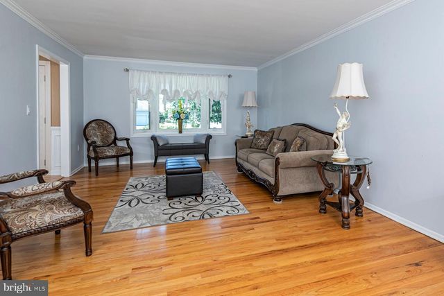 91 HIDDEN LAKE DR, North Brunswick, NJ 08902