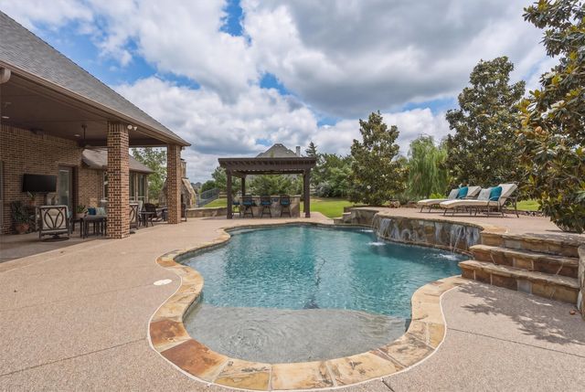 1232 Meredith Creek Lane, Fort Worth, TX 76179