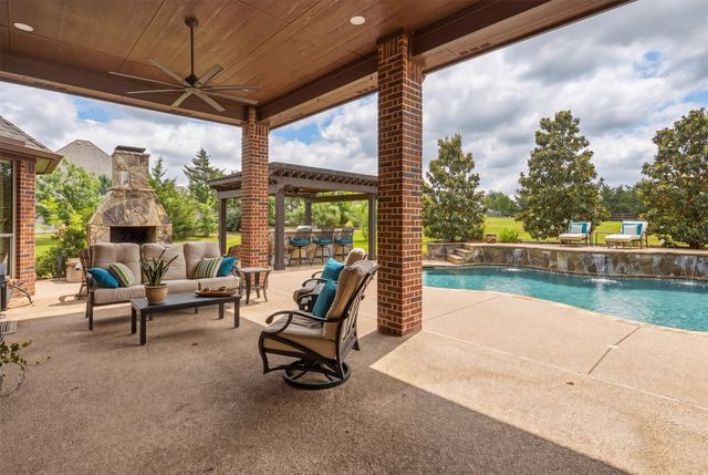 1232 Meredith Creek Lane, Fort Worth, TX 76179