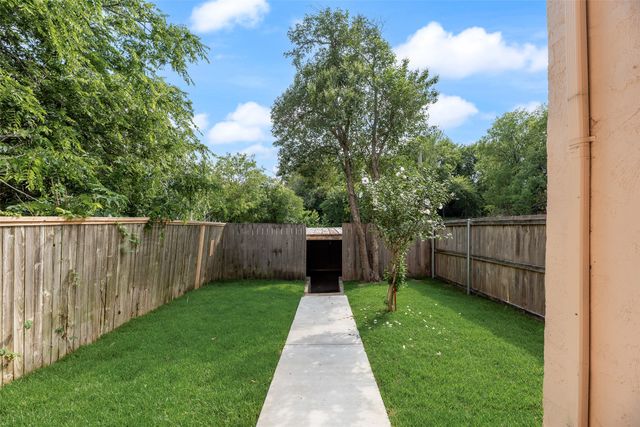 514 Valley Park Drive, Garland, TX 75043
