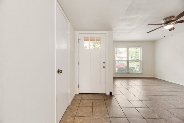 514 Valley Park Drive, Garland, TX 75043