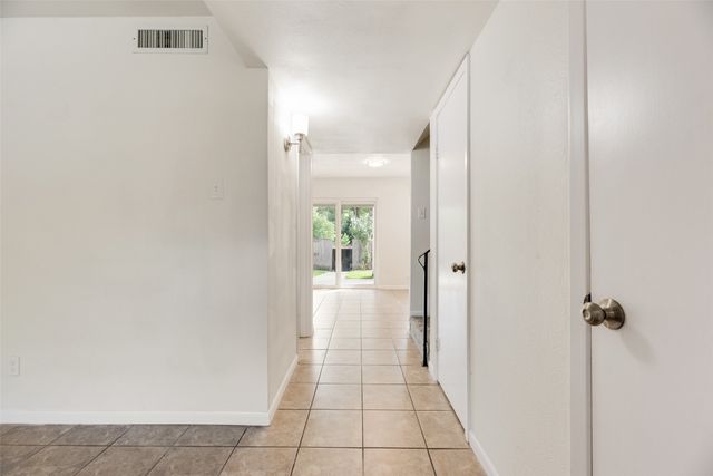 514 Valley Park Drive, Garland, TX 75043
