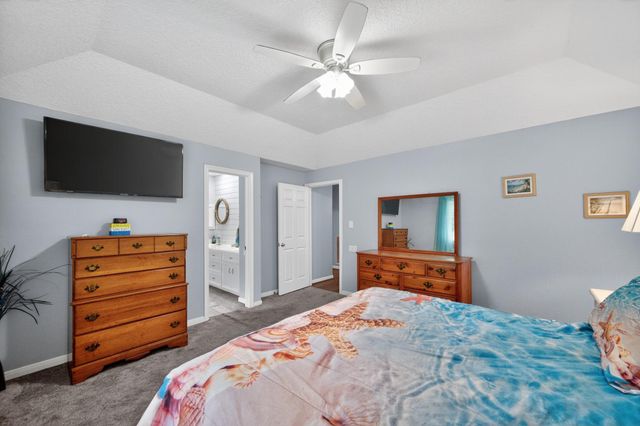 1017 Pin Oak Drive, Dickinson, TX 77539