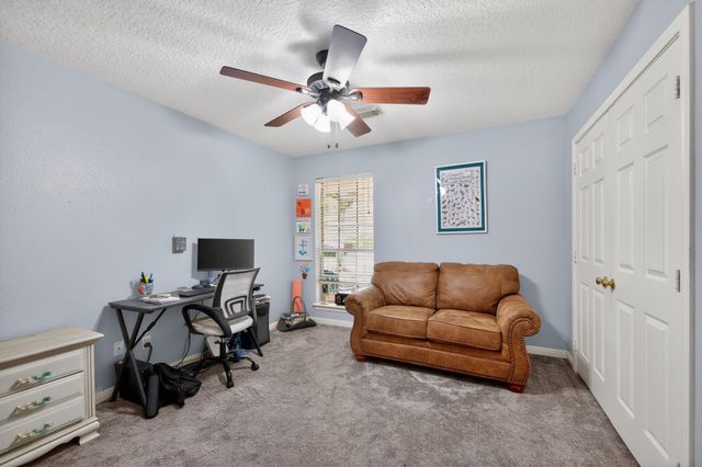 1017 Pin Oak Drive, Dickinson, TX 77539