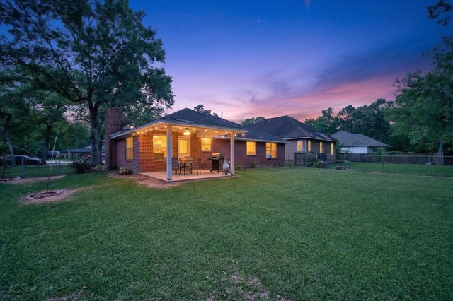 1017 Pin Oak Drive, Dickinson, TX 77539