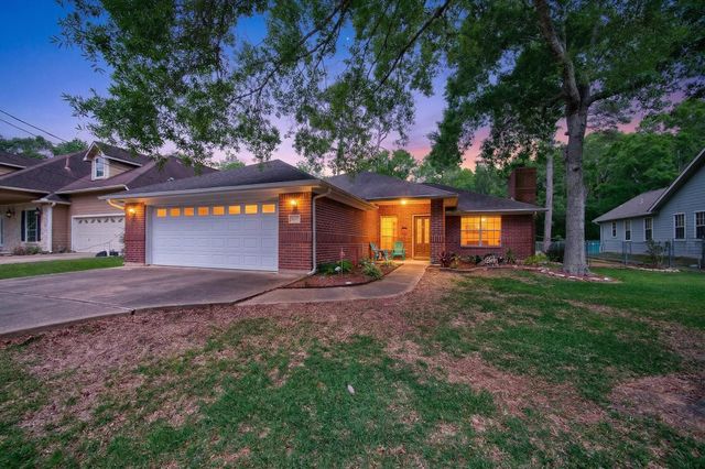 1017 Pin Oak Drive, Dickinson, TX 77539