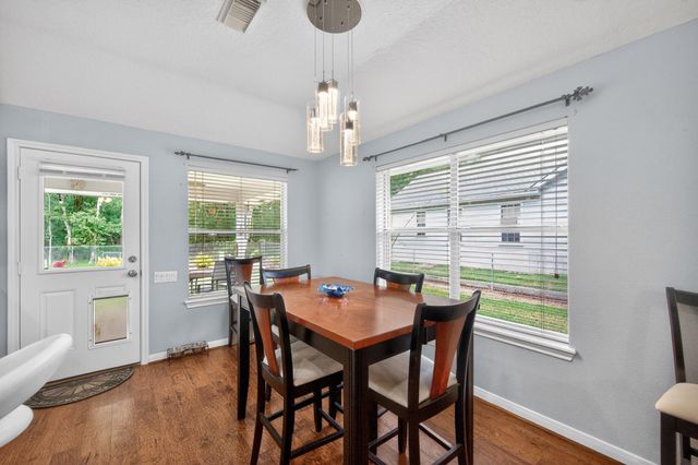 1017 Pin Oak Drive, Dickinson, TX 77539