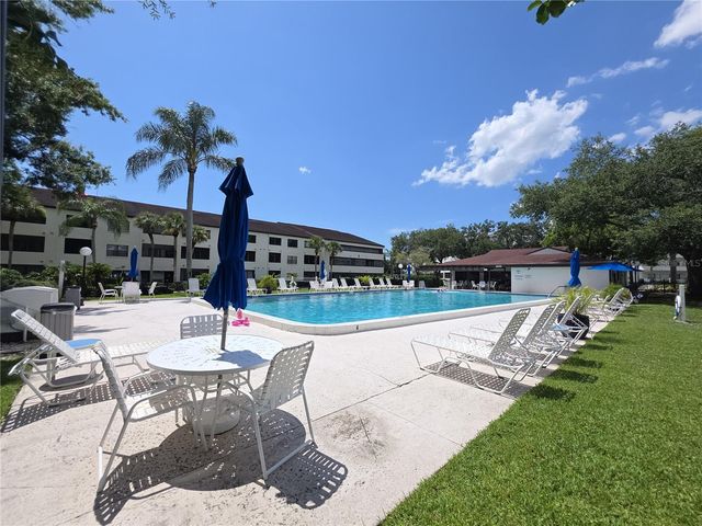 2599 COUNTRYSIDE BOULEVARD 117, Clearwater, FL 33761