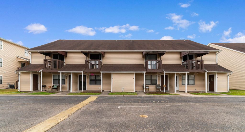 755 Burcale Rd Apt E8, Myrtle Beach, SC 29579