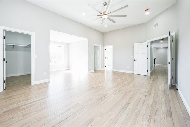 10 Falcon Dr, Shrewsbury, MA 01545