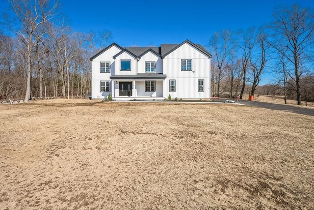 10 Falcon Dr, Shrewsbury, MA 01545
