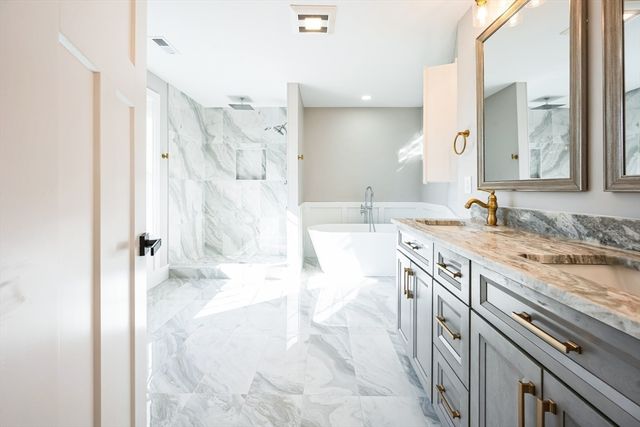 10 Falcon Dr, Shrewsbury, MA 01545