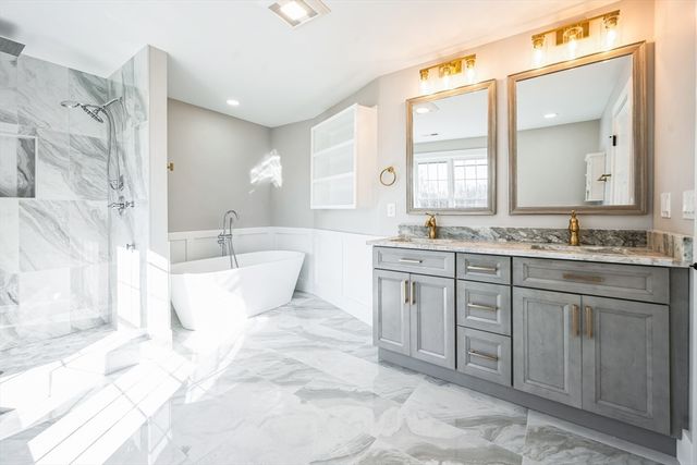 10 Falcon Dr, Shrewsbury, MA 01545