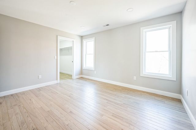 10 Falcon Dr, Shrewsbury, MA 01545