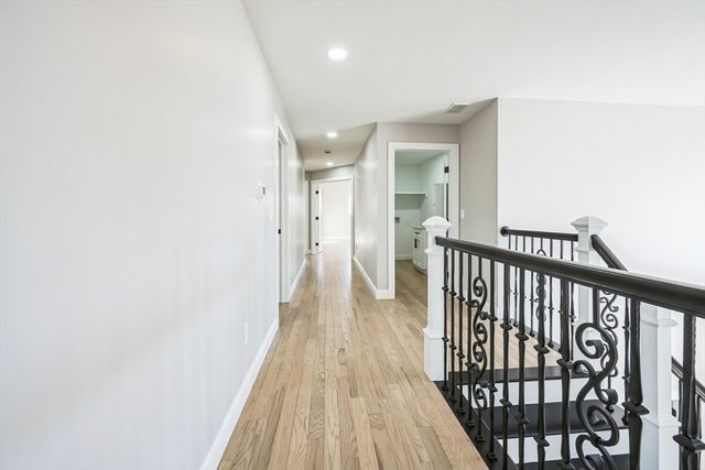 10 Falcon Dr, Shrewsbury, MA 01545