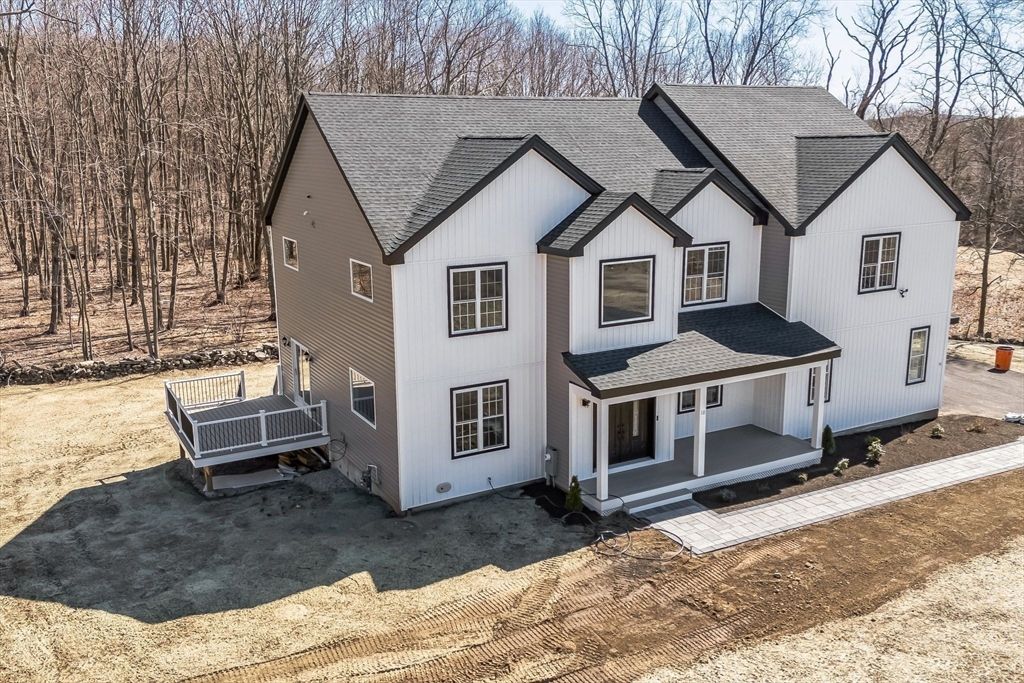 10 Falcon Dr, Shrewsbury, MA 01545