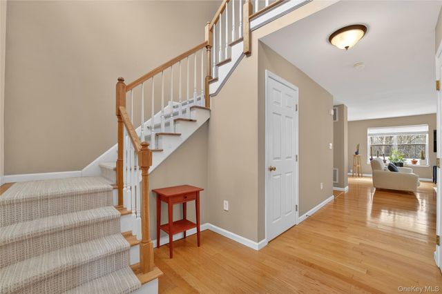 113 Hitching Post Lane, Yorktown Heights, NY 10598