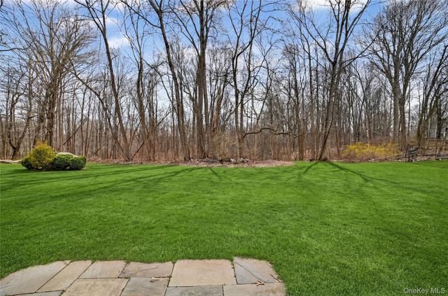 113 Hitching Post Lane, Yorktown Heights, NY 10598