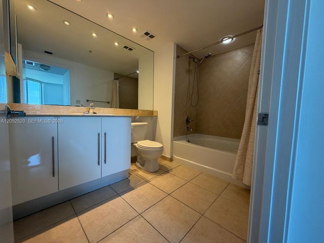 335 S Biscayne Boulevard 3507, Miami, FL 33131