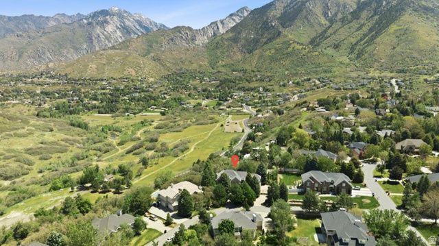 1 PEPPERWOOD POINTE, Sandy, UT 84092