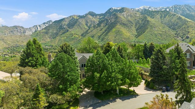 1 PEPPERWOOD POINTE, Sandy, UT 84092